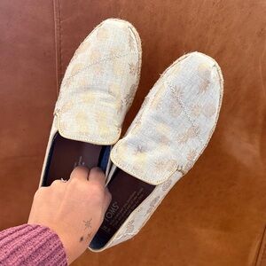 TOMS Cream and Gold Pineapple Loafers